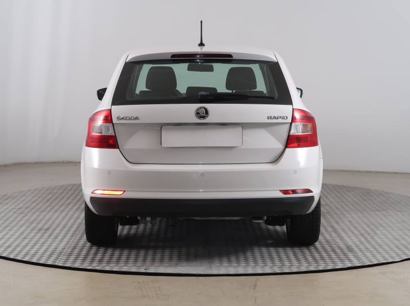 Škoda Rapid Spaceback, 2015