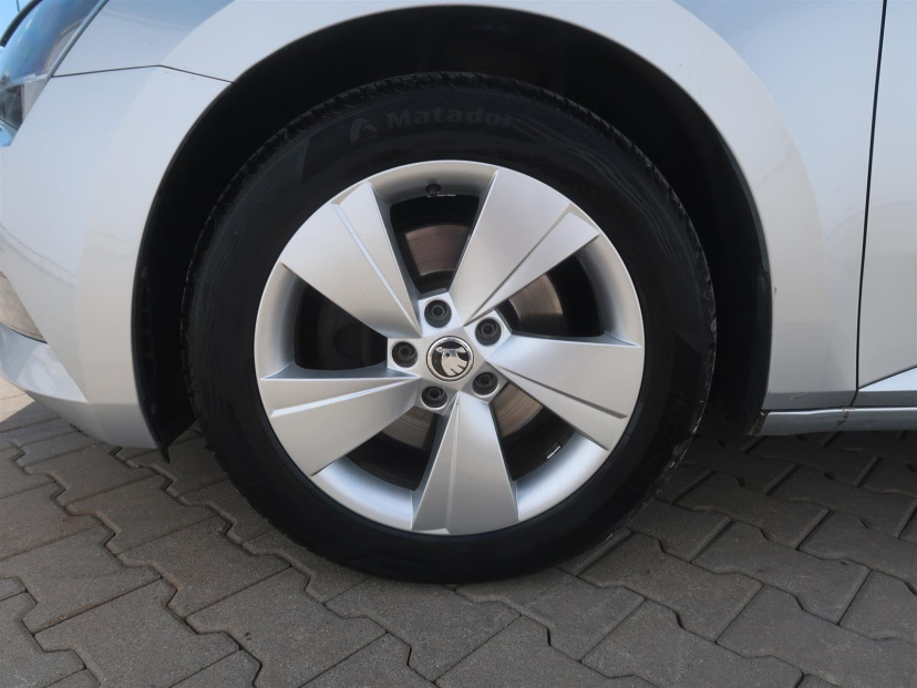 Škoda Superb, 2016