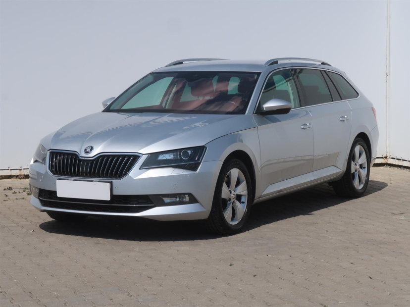 Škoda Superb, 2016