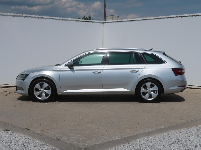 Škoda Superb, 2016