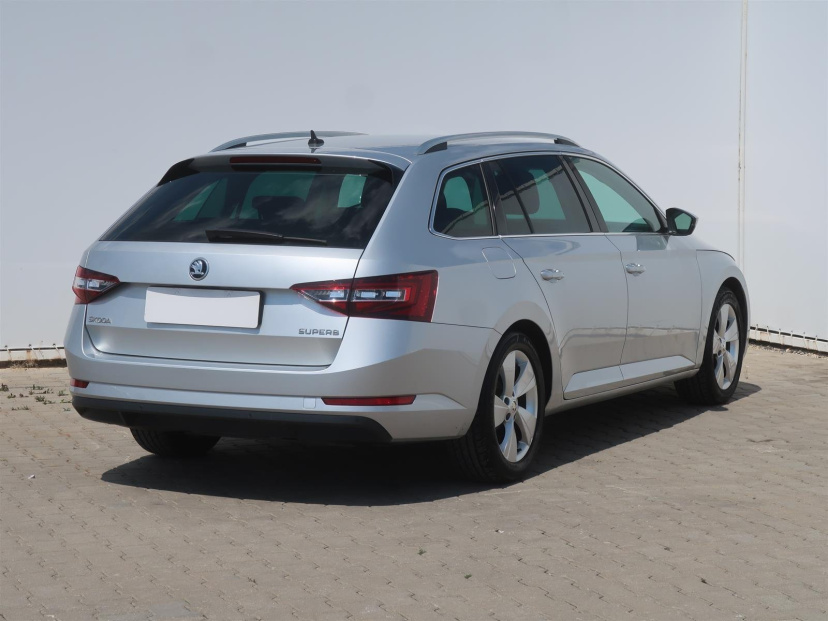 Škoda Superb, 2016