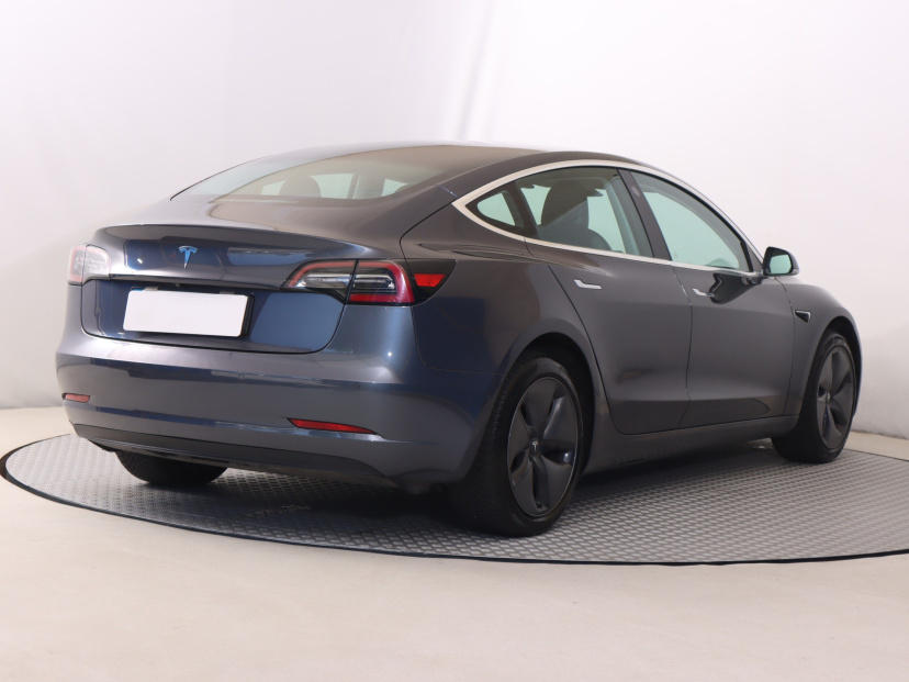 Tesla Model 3, 2019