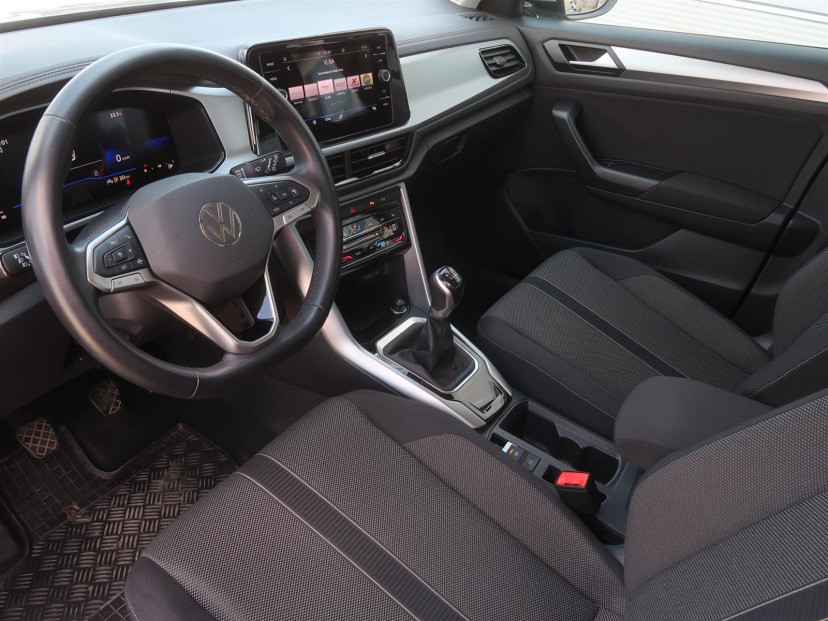 Volkswagen T-Roc, 2024