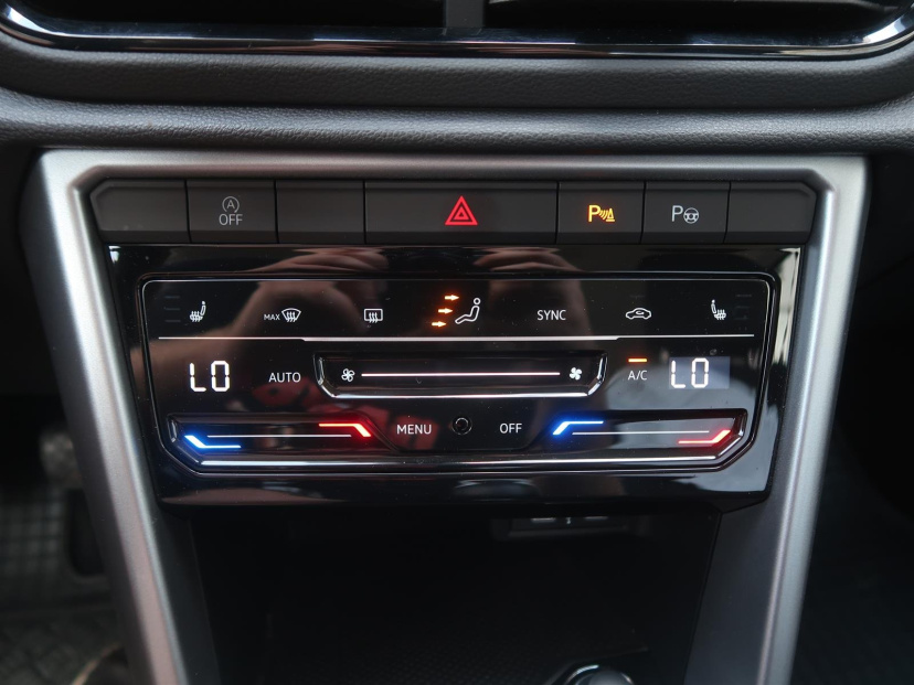Volkswagen T-Roc, 2024