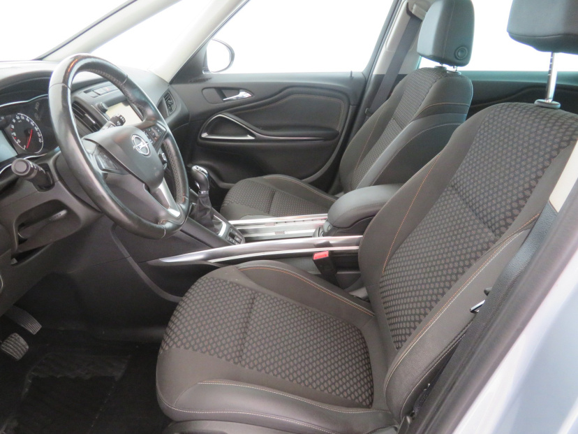 Opel Zafira Tourer, 2017