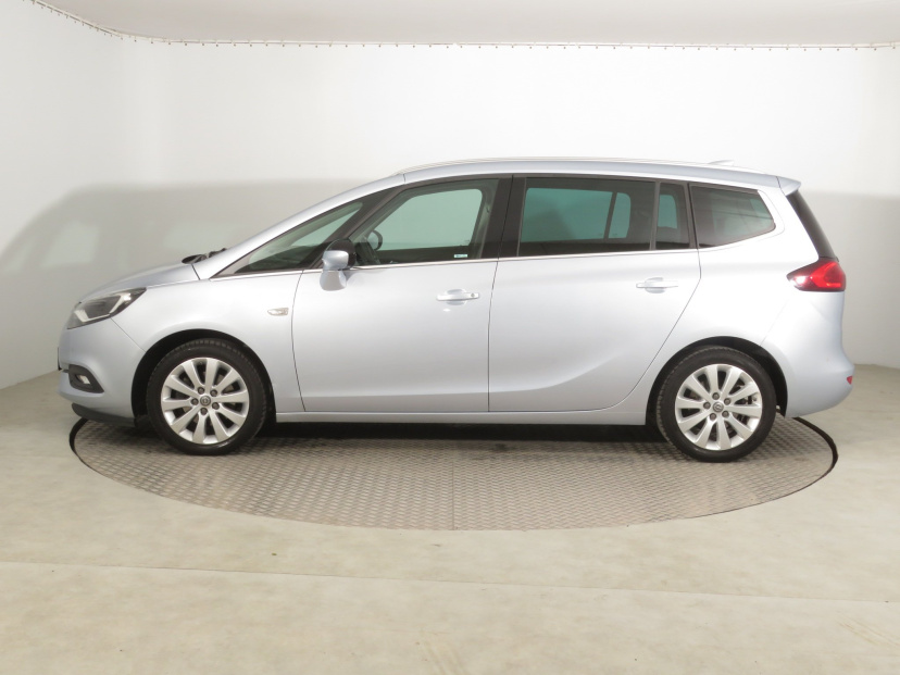 Opel Zafira Tourer, 2017