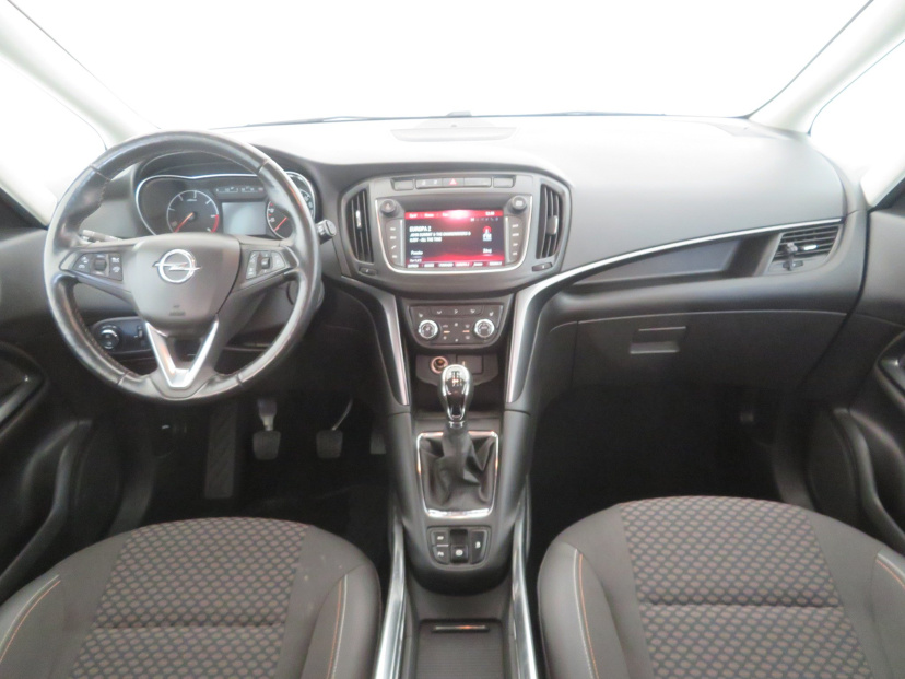 Opel Zafira Tourer, 2017