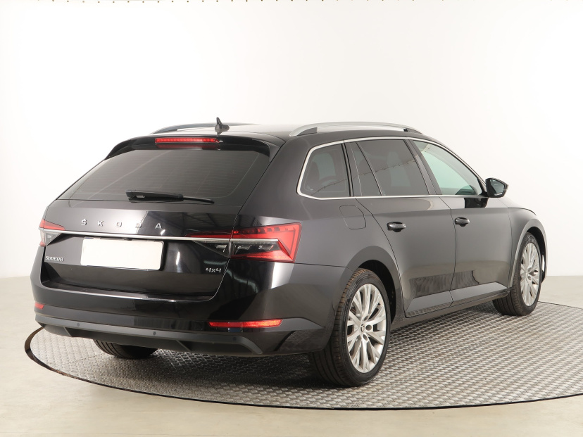 Škoda Superb, 2021