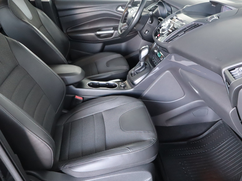 Ford Kuga, 2015