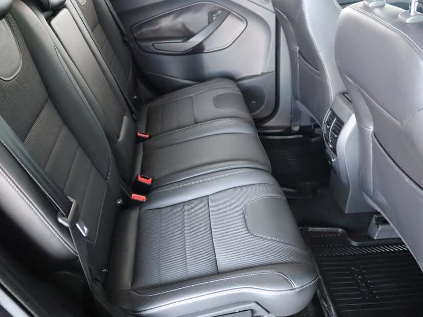 Ford Kuga, 2015