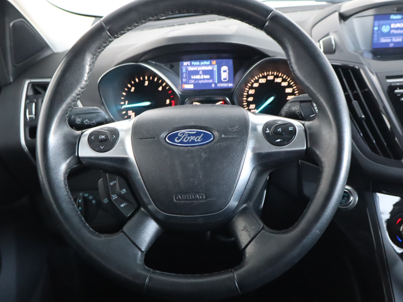 Ford Kuga, 2015