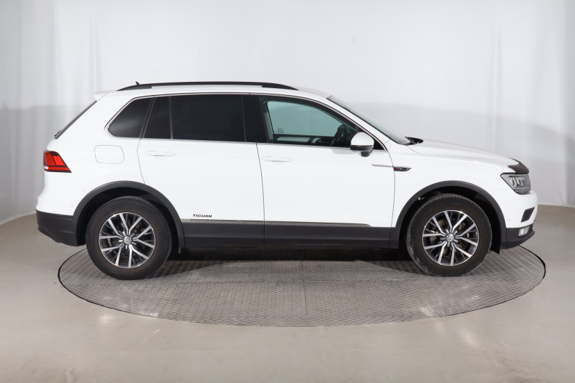 Volkswagen Tiguan, 2016
