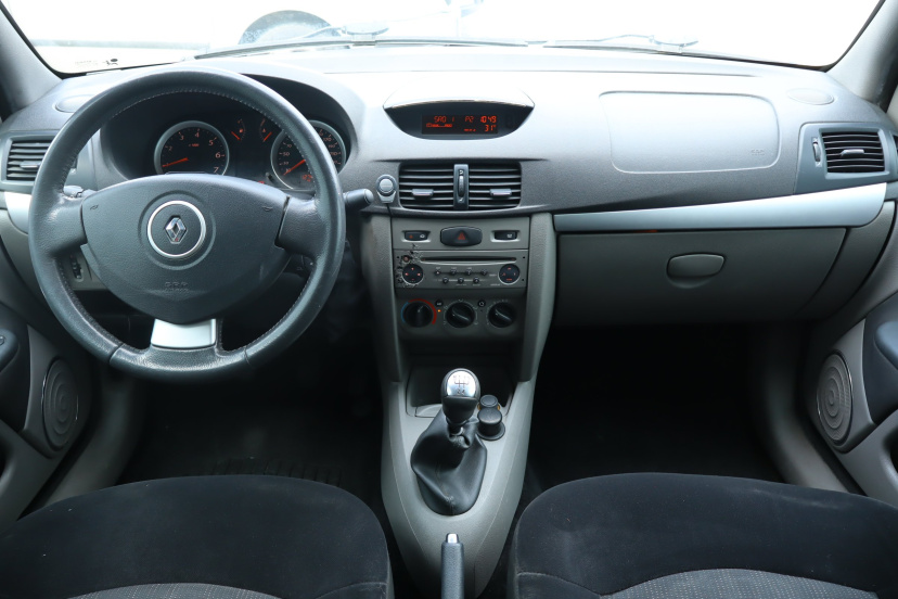 Renault Thalia, 2011