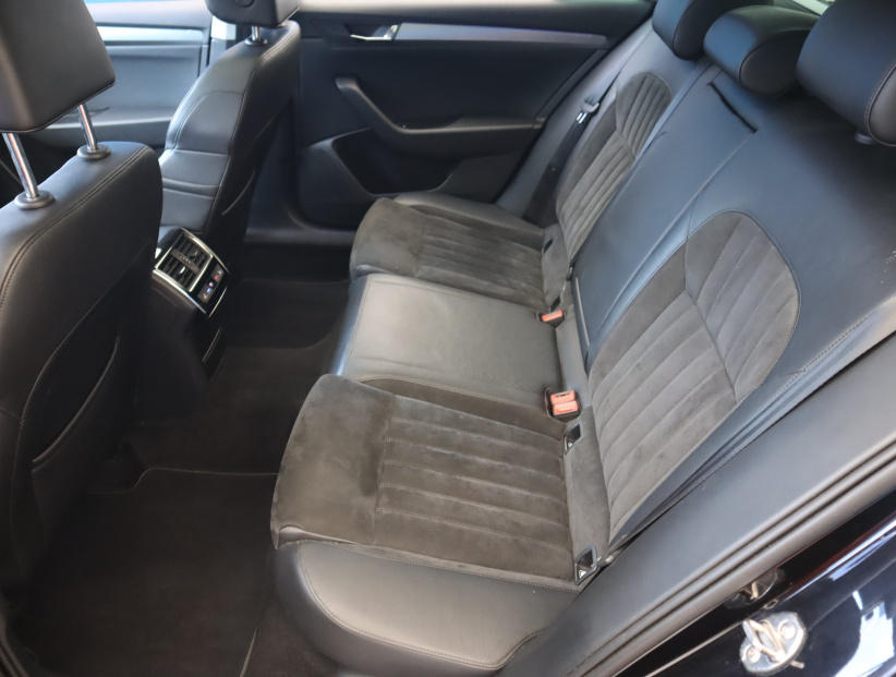 Škoda Superb, 2015
