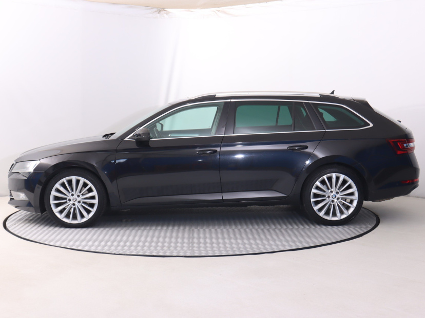 Škoda Superb, 2015