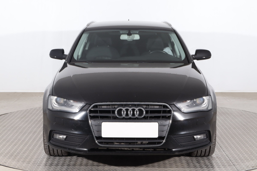 Audi A4, 2014