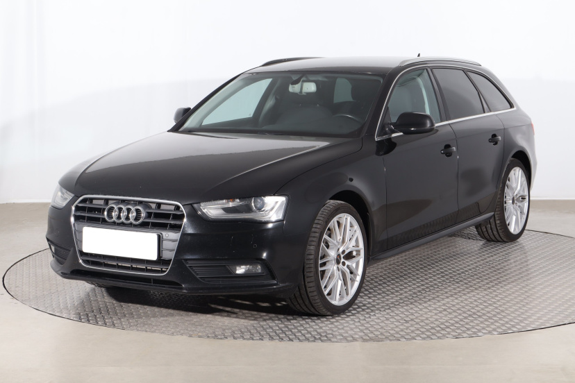 Audi A4, 2014