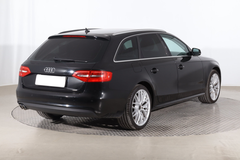 Audi A4, 2014