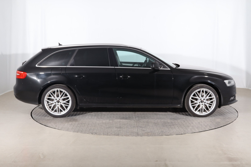 Audi A4, 2014
