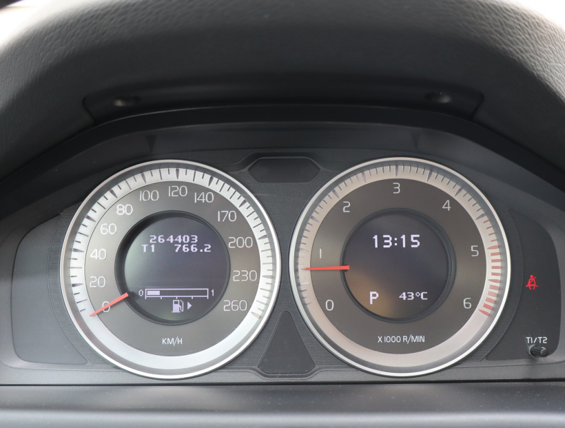Volvo XC70, 2012