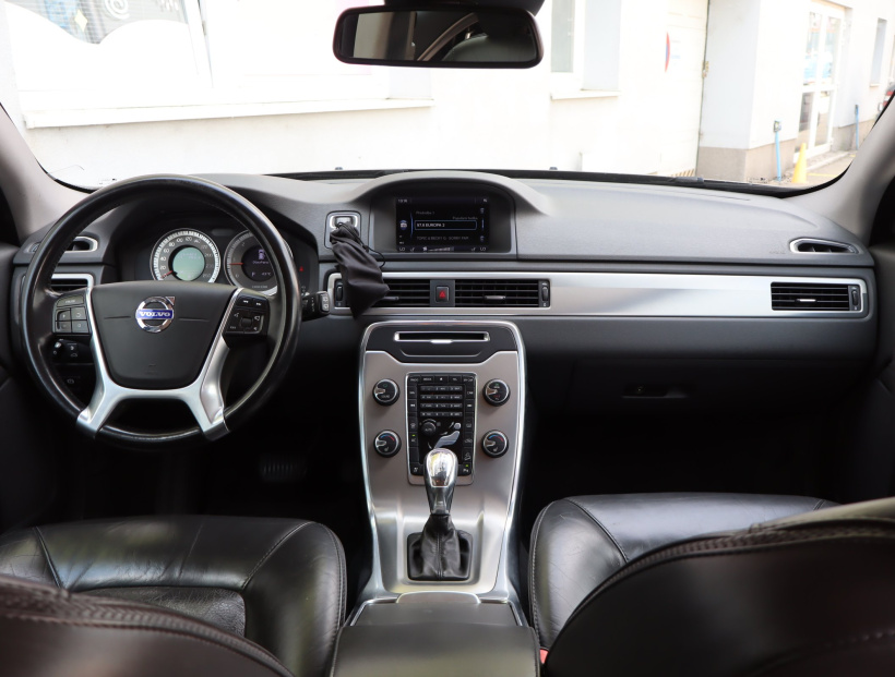 Volvo XC70, 2012