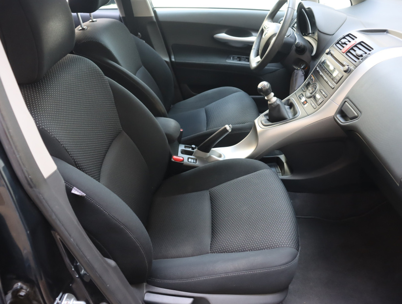 Toyota Auris, 2012