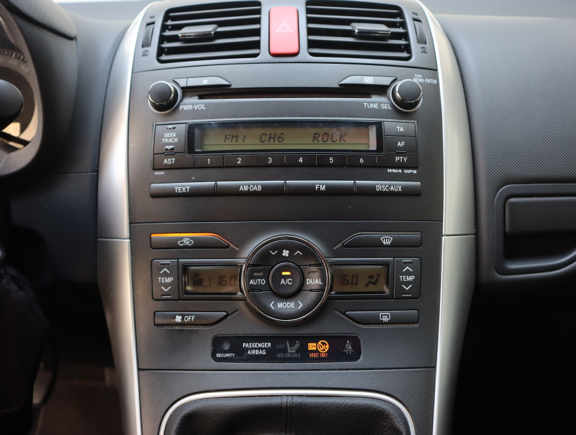 Toyota Auris, 2012