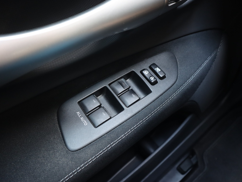 Toyota Auris, 2012