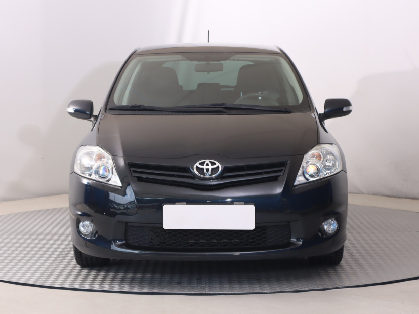 Toyota Auris, 2012