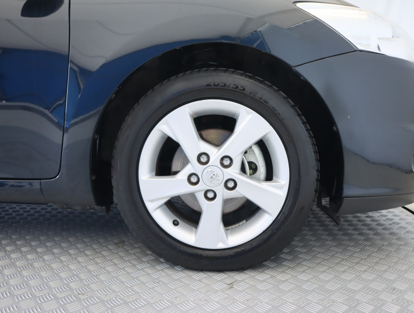 Toyota Auris, 2012