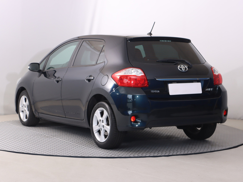 Toyota Auris, 2012