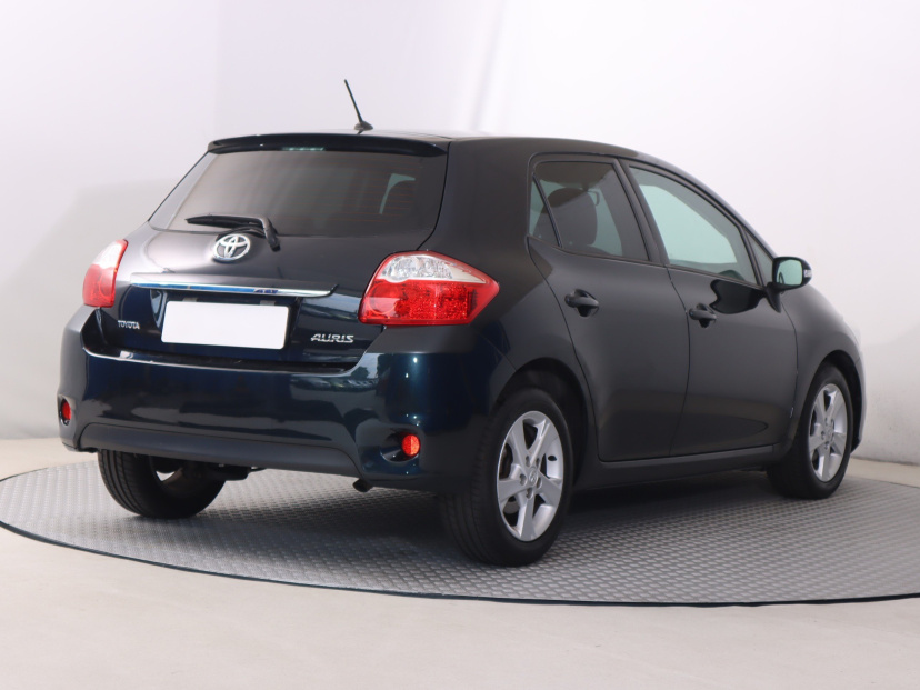 Toyota Auris, 2012