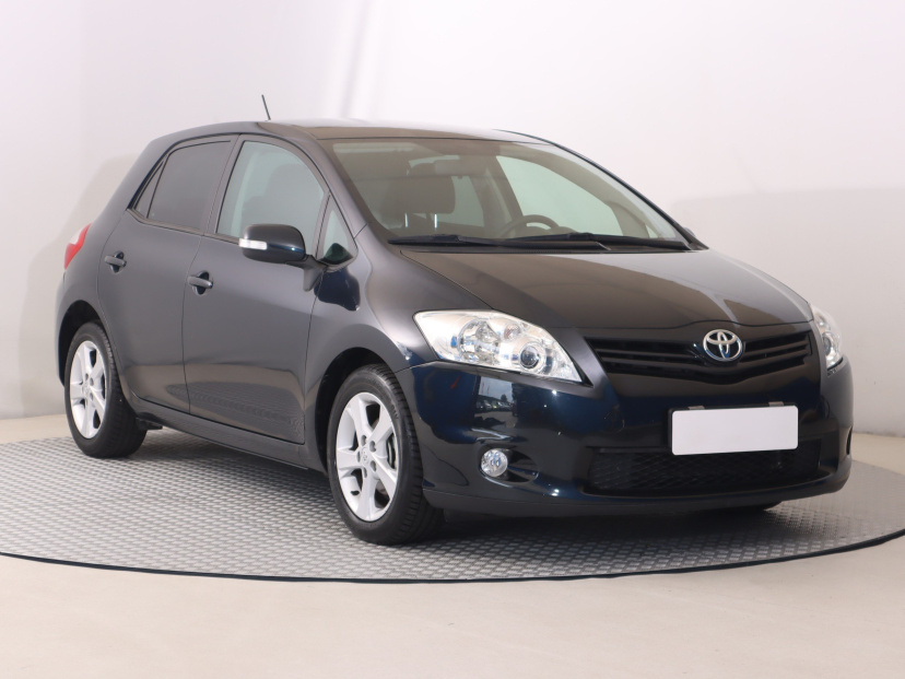 Toyota Auris, 2012
