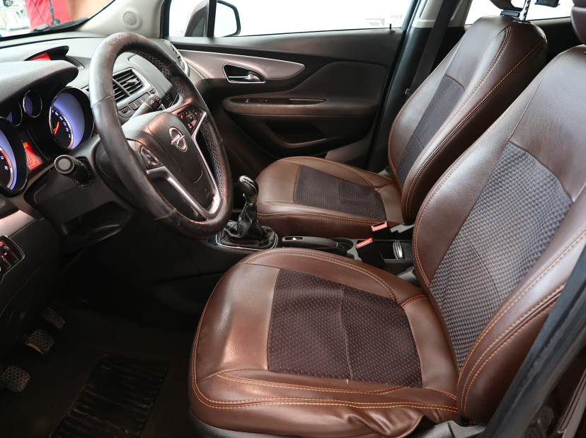 Opel Mokka, 2013