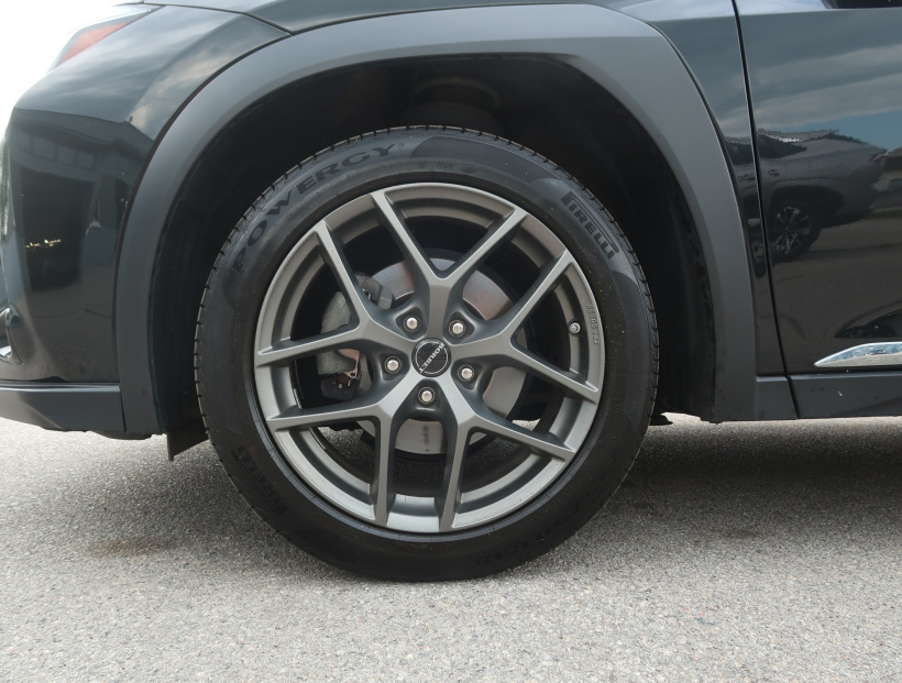Lexus UX, 2023