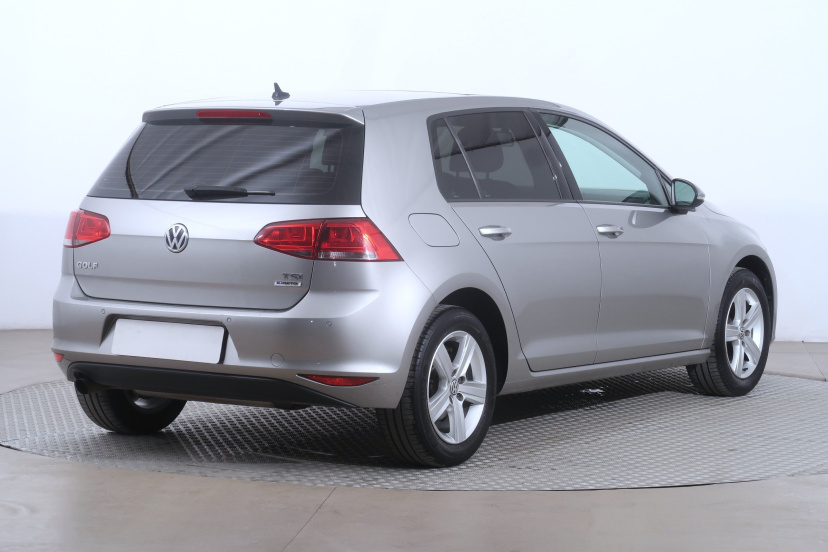 Volkswagen Golf, 2016