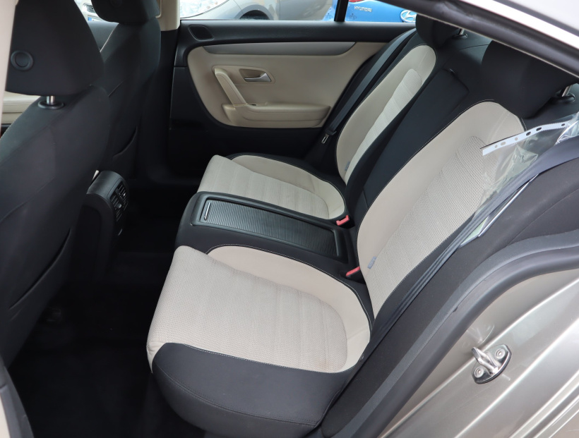 Volkswagen Passat CC, 2009