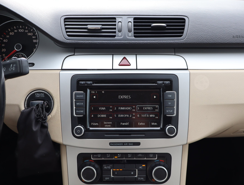 Volkswagen Passat CC, 2009