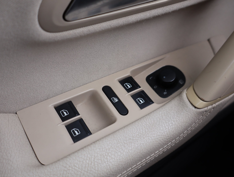Volkswagen Passat CC, 2009