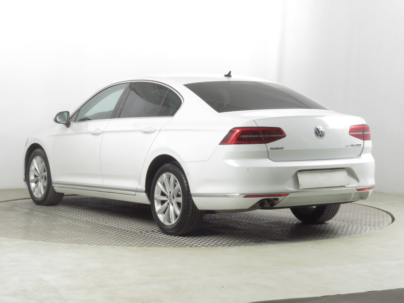 Volkswagen Passat, 2017