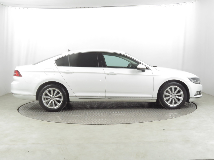 Volkswagen Passat, 2017