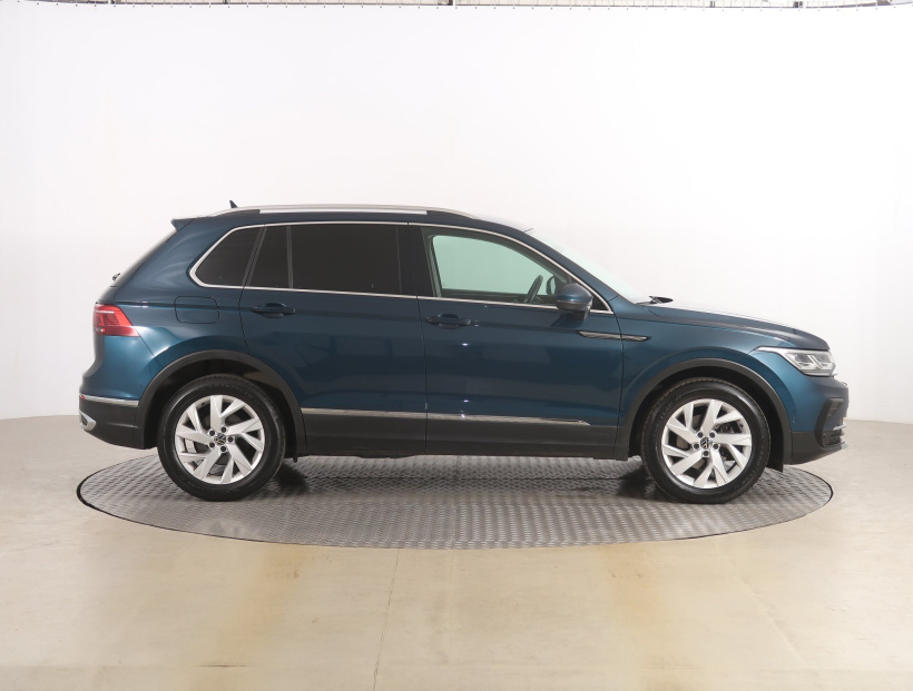 Volkswagen Tiguan, 2022