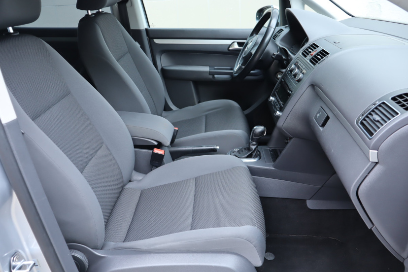 Volkswagen Touran, 2012