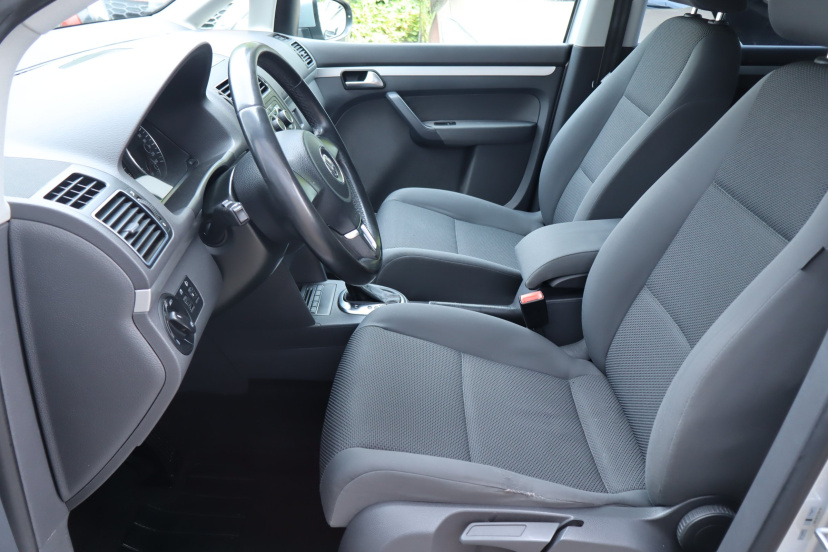 Volkswagen Touran, 2012