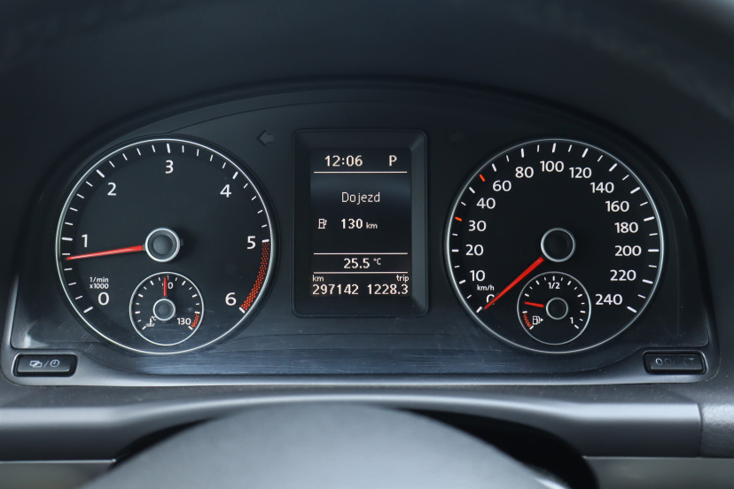 Volkswagen Touran, 2012