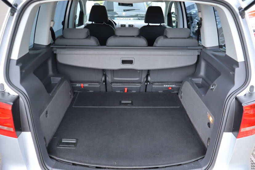 Volkswagen Touran, 2012
