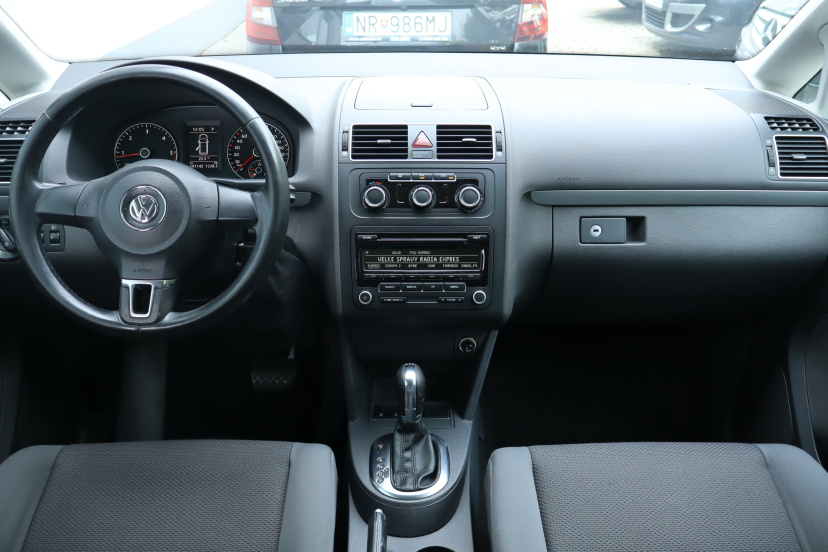 Volkswagen Touran, 2012