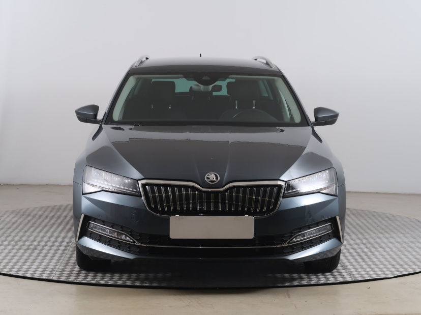Škoda Superb, 2021