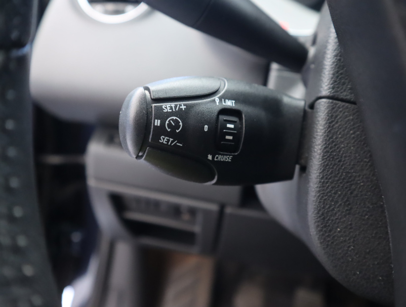 Peugeot 3008, 2015