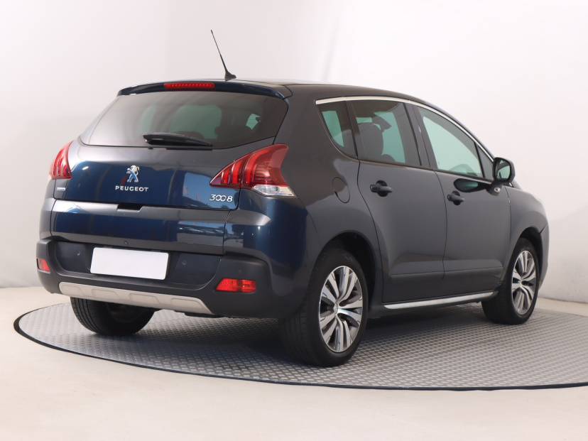 Peugeot 3008, 2015